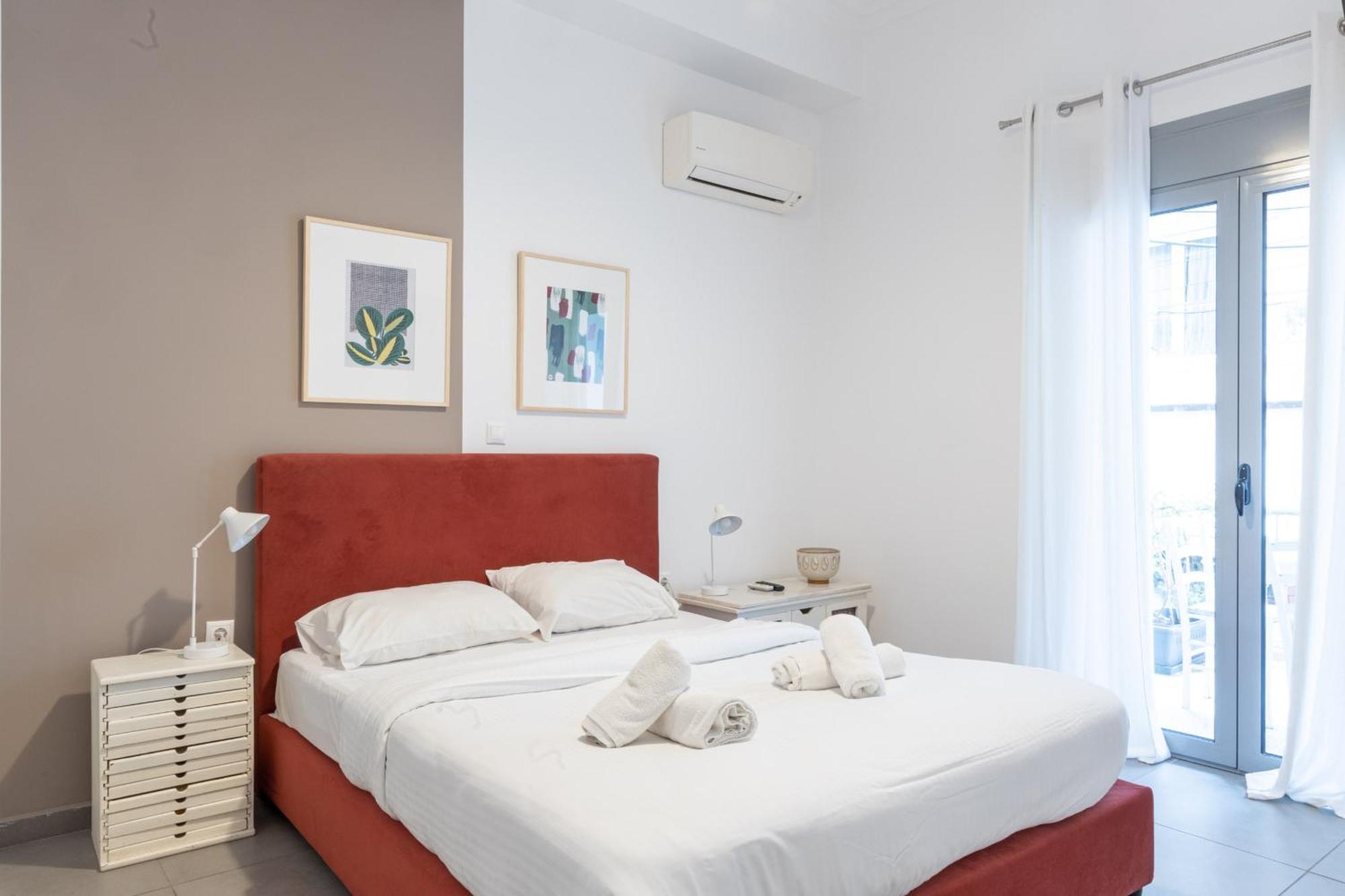 Renovated 5 Bdr House Near Acropolis - New Beds, Terrace & Green Yard Athens Exterior photo